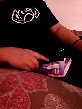 Mroma89six online show from 10-31-25, 12:00