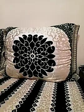 Mroma89six online show from 12-03-25, 07:49