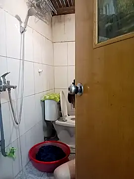 Thuylinh86 online show from 10-20-25, 02:06