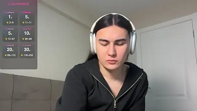 HeyAlena online show from 02-11-26, 05:51