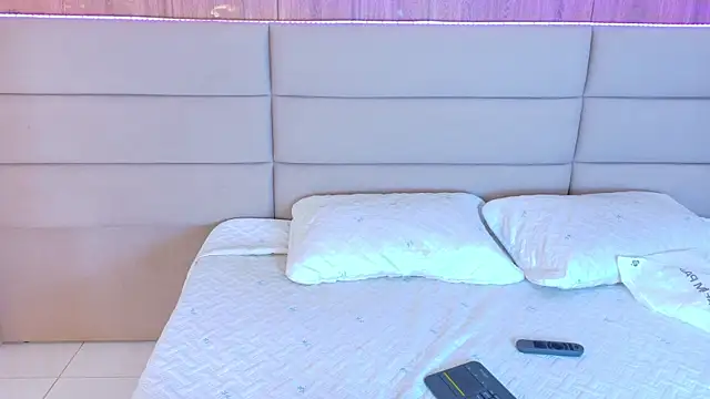 Snapshot of KiokoSen chatting on 11-13-25, 02:43 KiokoSen online show from 11-13-25, 02:43