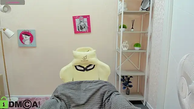 R0cket bunny online show from 10-15-25, 01:06