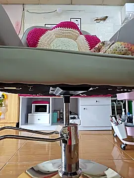 Nail Yummy online show from 12-15-25, 04:39