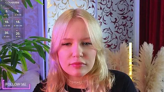 Mila Lioness online show from 09-21-25, 10:50