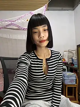 andymi1 online show from 10-17-25, 02:08