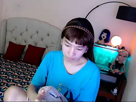 ShantalFoxxy  online show from 11-08-25, 01:39