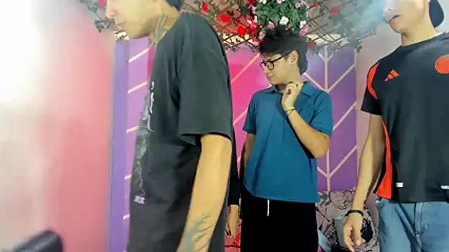 lau and boys18 online show from 10-25-25, 02:35