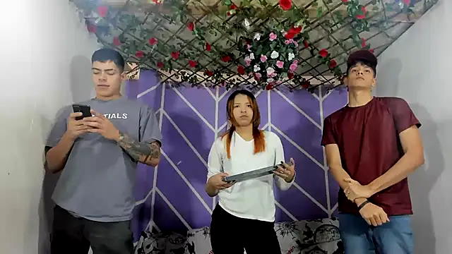 lau and boys18 online show from 11-18-25, 01:15