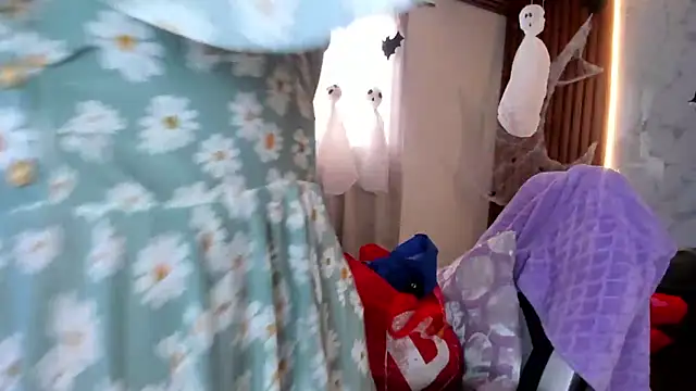 shasha bloom online show from 10-26-25, 04:13