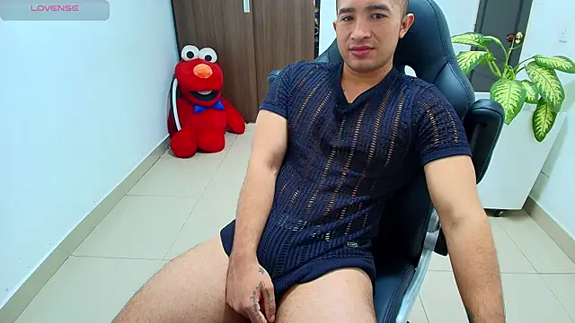 sebastian oconnor77 online show from 10-06-25, 12:35