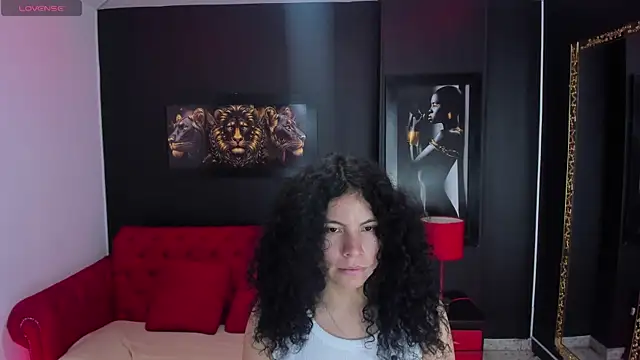 Snapshot of angelita_martins chatting on 10-13-25, 09:15 angelita martins online show from 10-13-25, 09:15