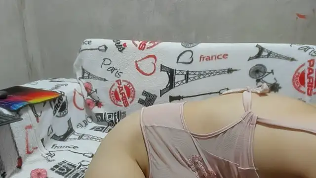 Snapshot of ivy_moon05 chatting on 02-11-26, 12:32 ivy moon05 online show from 02-11-26, 12:32