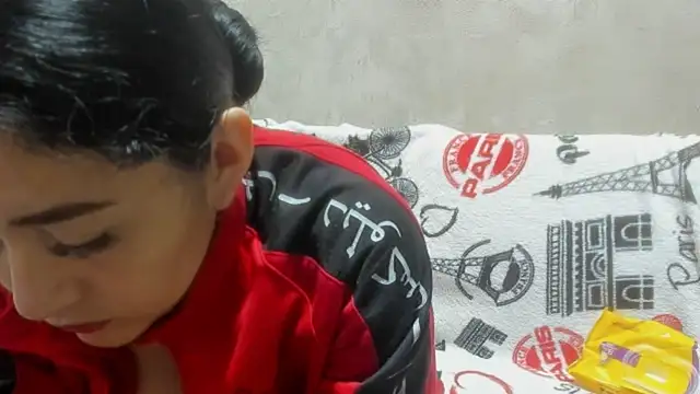 Snapshot of ivy_moon05 chatting on 02-25-26, 01:32 ivy moon05 online show from 02-25-26, 01:32