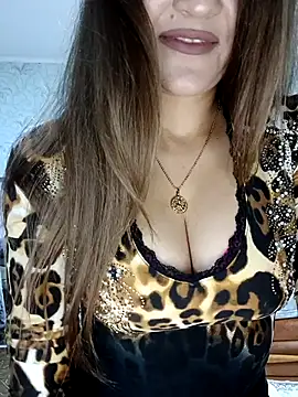 Snapshot of Viola3102 chatting on 10-11-25, 11:20 Viola3102 online show from 10-11-25, 11:20