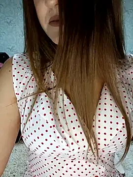 Snapshot of Viola3102 chatting on 10-18-25, 04:41 Viola3102 online show from 10-18-25, 04:41