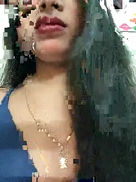 Snapshot of Maahhii_2 chatting on 09-16-25, 05:14 Maahhii 2 online show from 09-16-25, 05:14