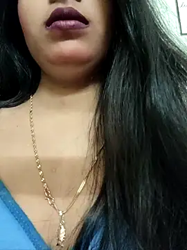 Snapshot of Maahhii_2 chatting on 09-20-25, 05:14 Maahhii 2 online show from 09-20-25, 05:14