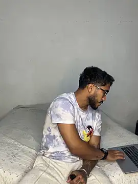 Snapshot of TU-MORENOO chatting on 11-25-25, 11:27 TU-MORENOO online show from 11-25-25, 11:27