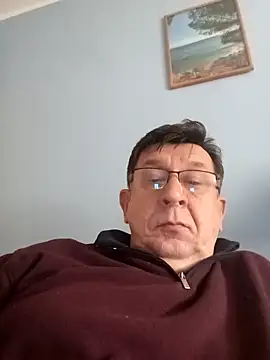 Snapshot of Marco44hpx chatting on 11-15-25, 11:40 Marco44hpx online show from 11-15-25, 11:40