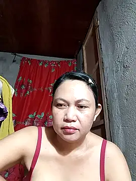 Everleigh mom online show from 10-12-25, 10:47