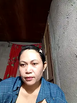 Everleigh mom online show from 12-14-25, 02:17