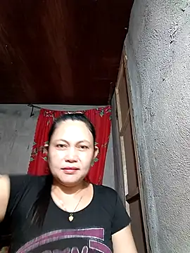 Everleigh mom online show from 12-17-25, 09:59