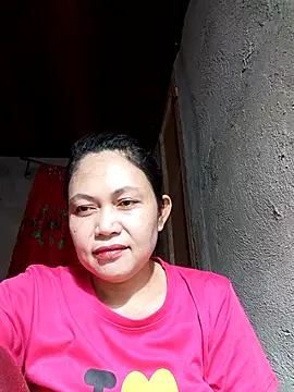 Everleigh mom online show from 12-18-25, 10:32