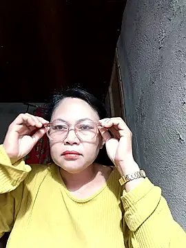 Everleigh mom online show from 01-10-26, 08:21