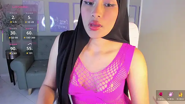 kayla hasab online show from 11-10-25, 01:04