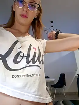 MoonedByEva online show from 10-05-25, 07:45