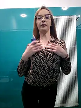 MoonedByEva online show from 10-20-25, 12:27