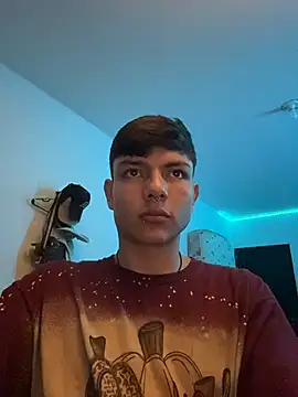 Snapshot of alandelrey57 chatting on 10-29-25, 05:10 alandelrey57 online show from 10-29-25, 05:10