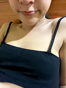 Snapshot of Sayhi_xo chatting on 09-21-25, 03:24 Sayhi xo online show from 09-21-25, 03:24
