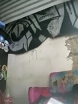 Snapshot of Narckse chatting on 10-12-25, 11:42 Narckse online show from 10-12-25, 11:42