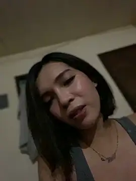 Snapshot of maegan_fox chatting on 11-09-25, 02:37 maegan fox online show from 11-09-25, 02:37