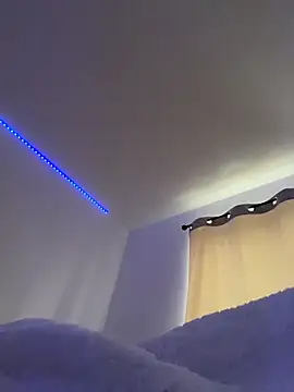 Snapshot of naughtybella05 chatting on 11-23-25, 08:47 naughtybella05 online show from 11-23-25, 08:47