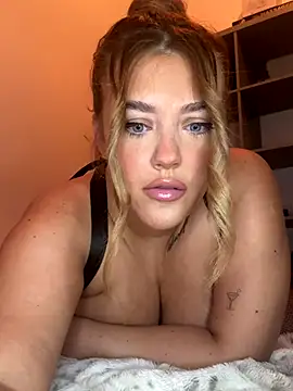 GoddessPrincesss online show from 10-21-25, 09:37