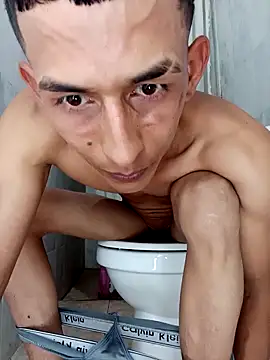 elvergonyestrella online show from 10-07-25, 08:17