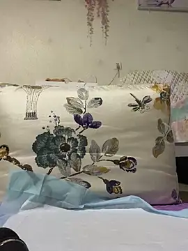 Snapshot of Alicia066 chatting on 10-24-25, 01:07 Alicia066 online show from 10-24-25, 01:07