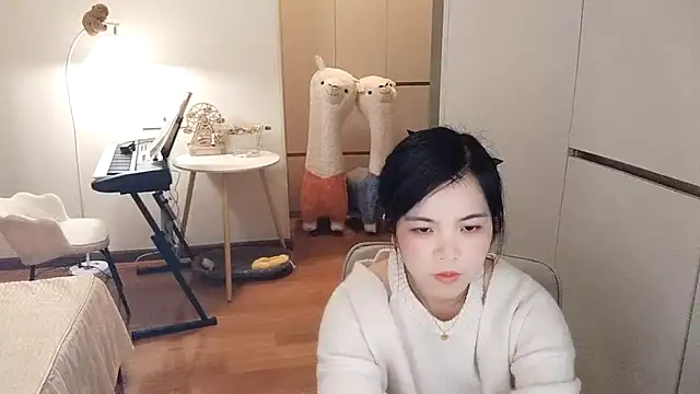 Snapshot of XiaoAnQi chatting on 11-18-25, 12:42 XiaoAnQi online show from 11-18-25, 12:42