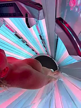 JustYourNormalCouple online show from 10-04-25, 12:47