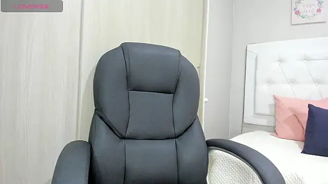 andrea  hills online show from 10-04-25, 07:23