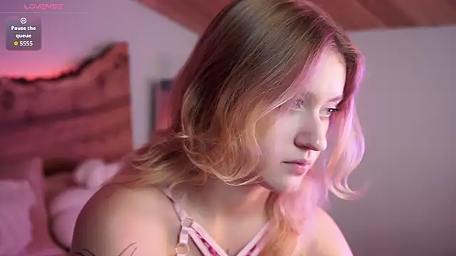 Nerissa xo online show from 10-12-25, 08:08