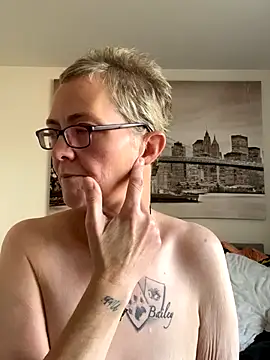 Curvy-Jinx online show from 10-28-25, 09:02