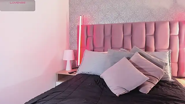 MartinaRizzi online show from 12-19-25, 03:35