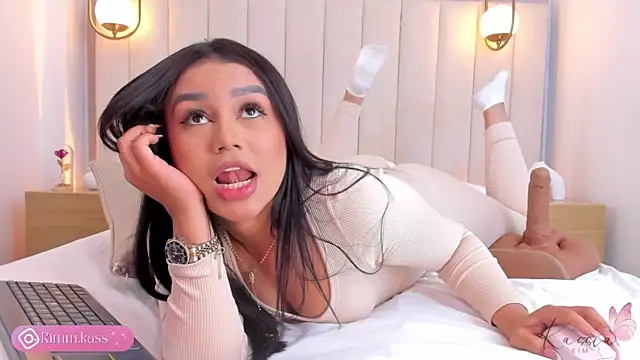 Snapshot of kassia_kim chatting on 10-21-25, 05:19 kassia kim online show from 10-21-25, 05:19