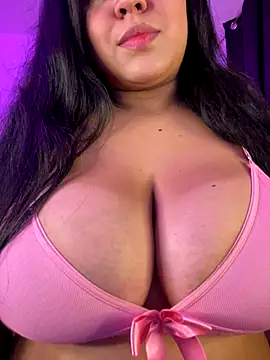 Dominic Schmit01 online show from 12-21-25, 03:02