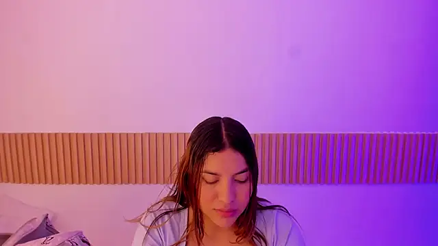 OliviaSweett online show from 11-19-25, 07:14