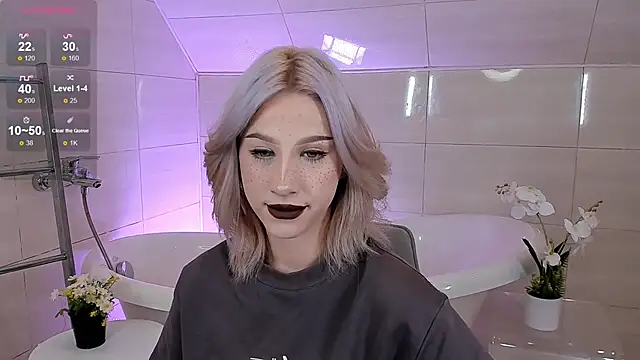 Snapshot of Necucub chatting on 09-26-25, 03:43 Necucub online show from 09-26-25, 03:43