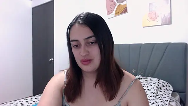 Snapshot of Meggan_n chatting on 09-29-25, 03:33 Meggan n online show from 09-29-25, 03:33